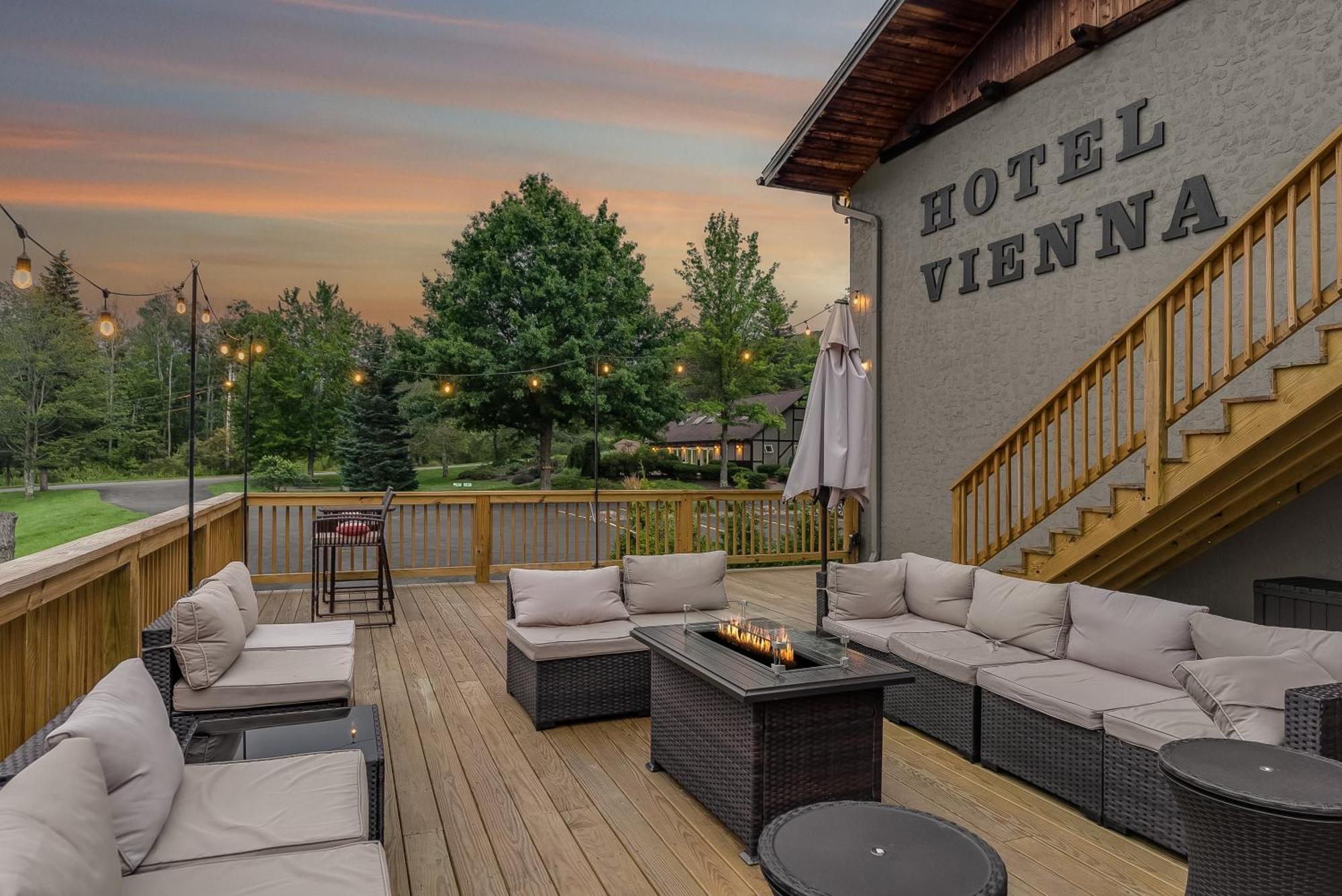 Hotel Vienna Windham Exterior photo