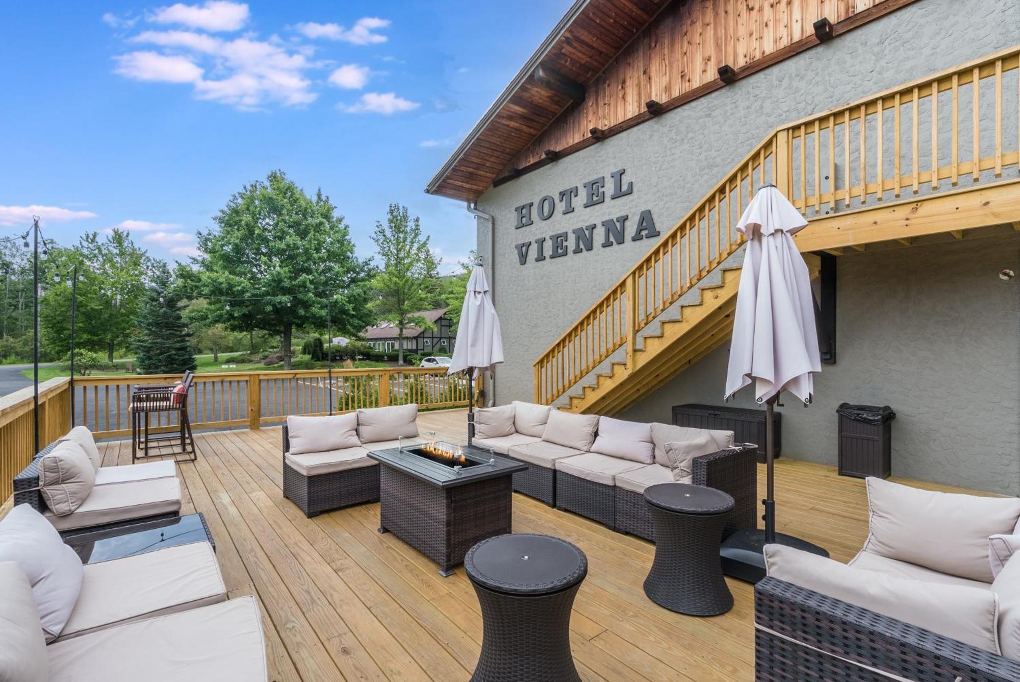 Hotel Vienna Windham Exterior photo