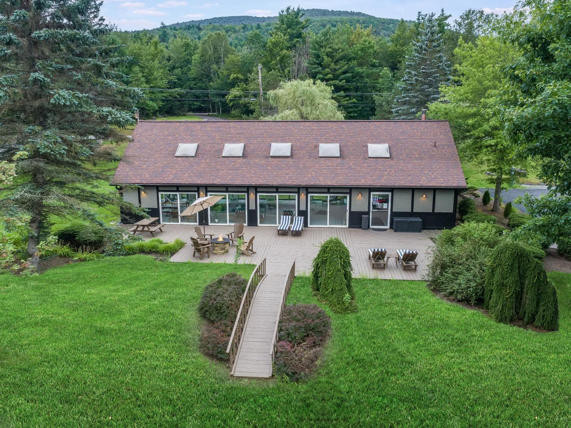 Hotel Vienna Windham Exterior photo